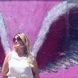 Meet your Posher, Nada